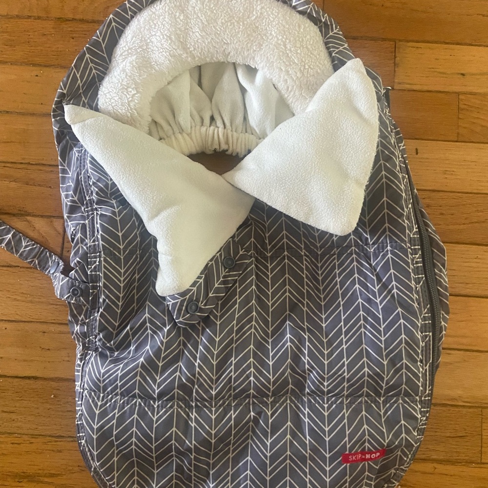 Skip Hop Gray Chevron Stroller Cover